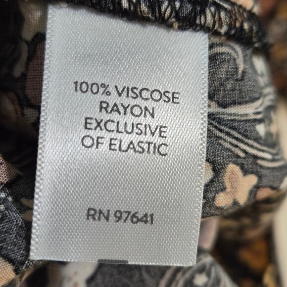 J. Jill Dark Floral Women's Pullover Blouse. Size Small Petite. - Picture 7 of 8